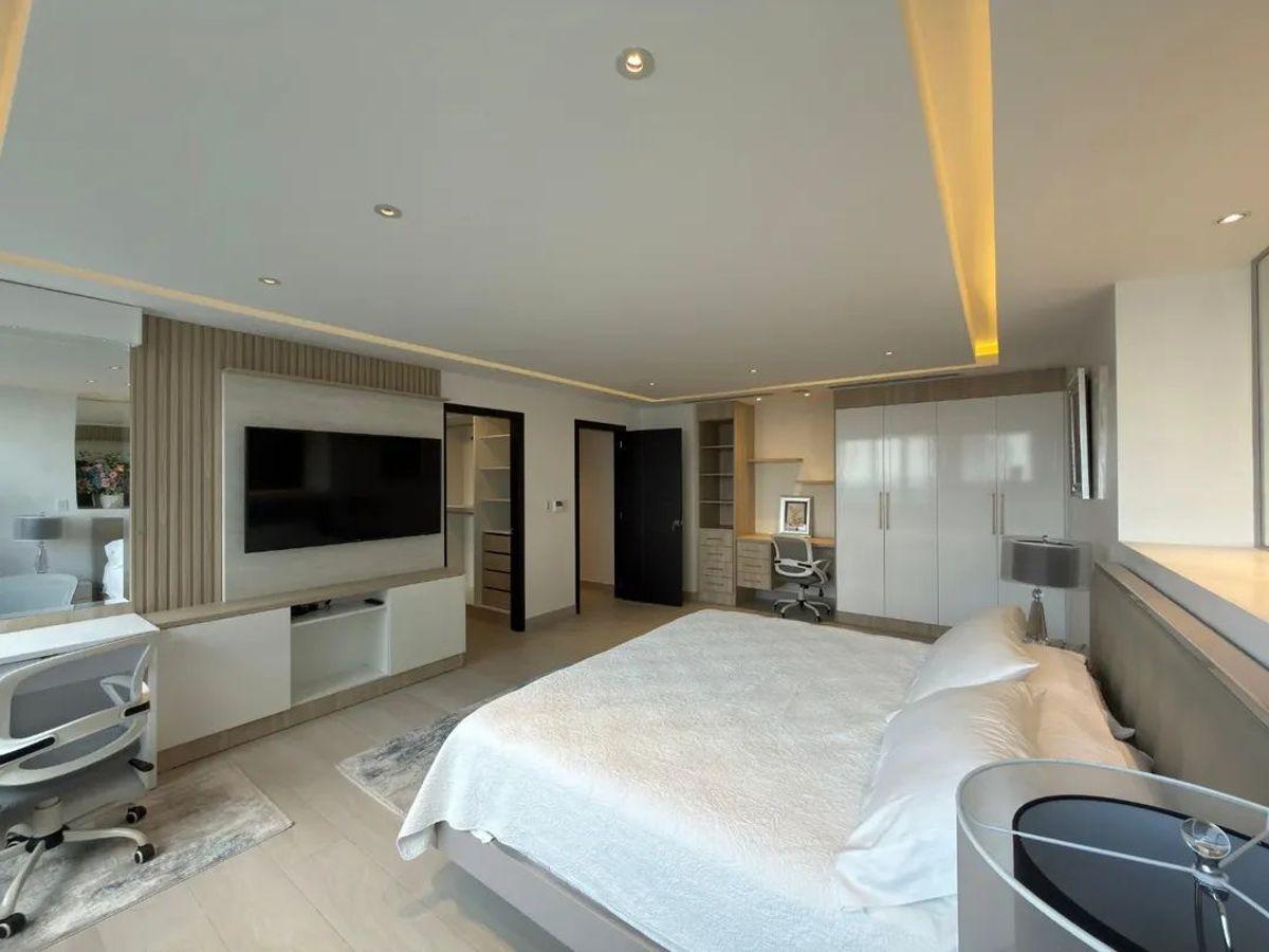 Exclusivo Penthouse con Vista Al Rio en Venta en Bellini (Puerto Santa Ana), Guayas — imagen 4