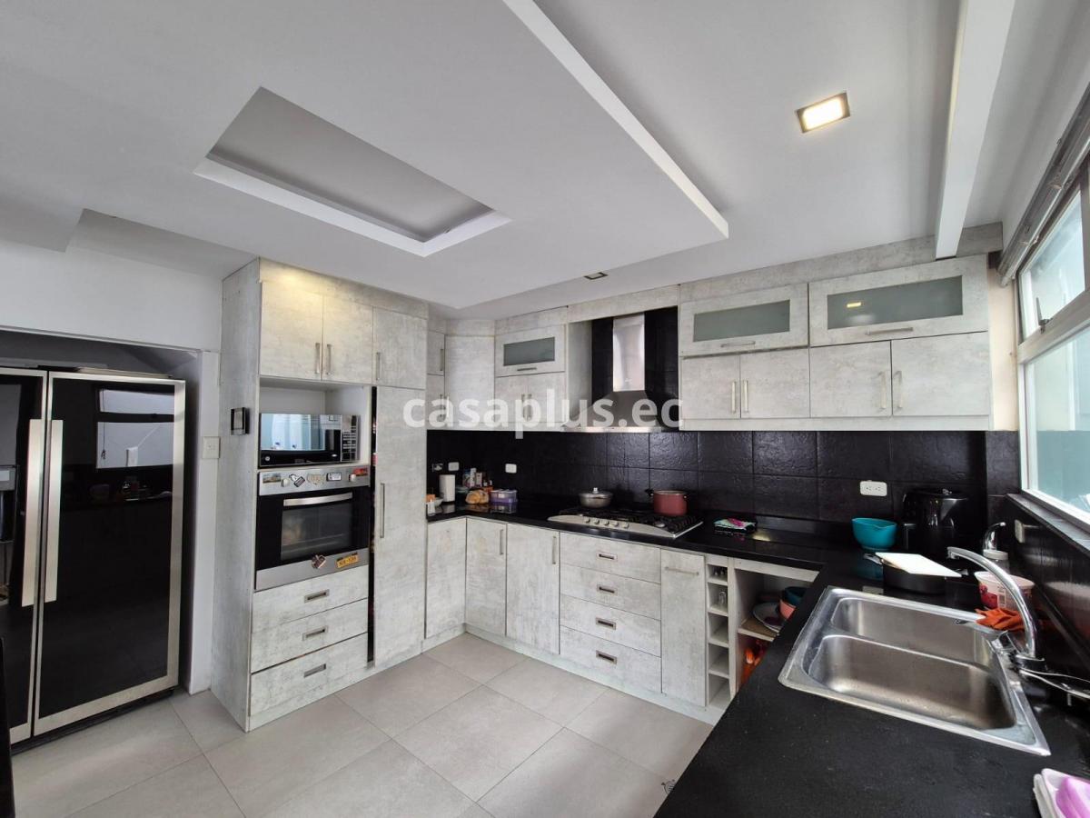 Casa de 2 Pisos en Venta en Vertientes de Locoa en Latacunga, Cotopaxi — imagen 5