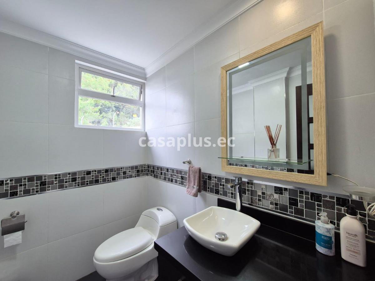 Casa de 2 Pisos en Venta en Vertientes de Locoa en Latacunga, Cotopaxi — imagen 3