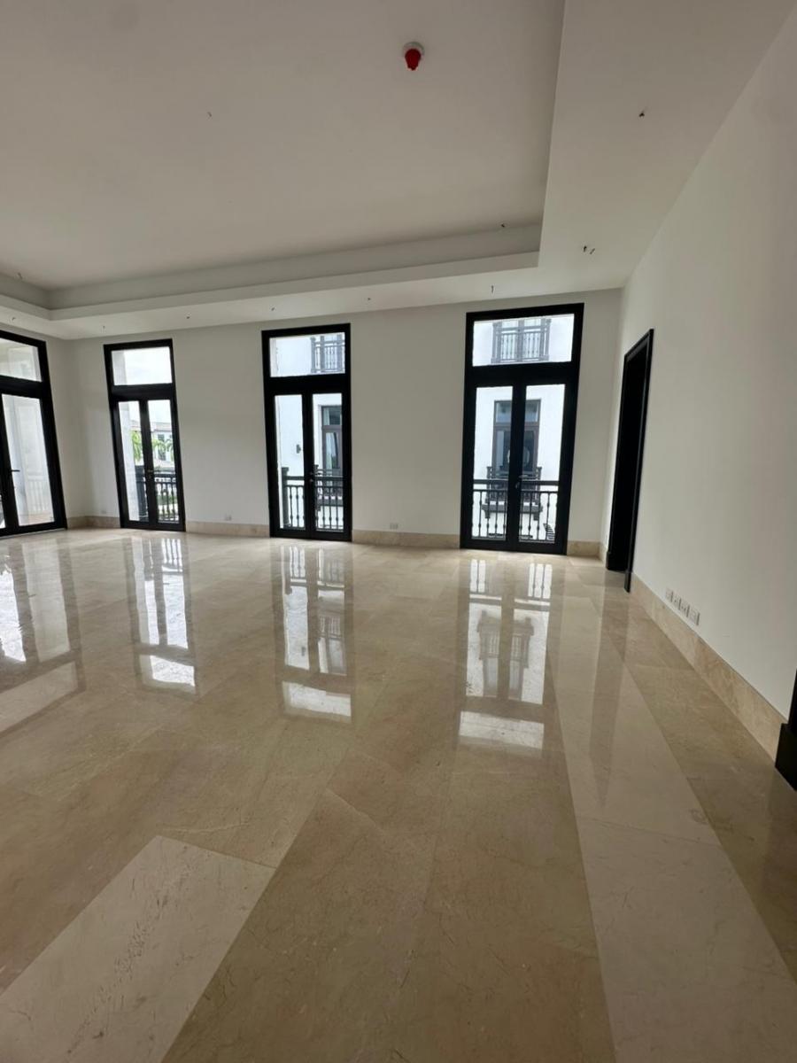 Plaza Lagos - Departamento de Lujo con Vista Al Lago en Venta - 6.5 Sambrondon, Guayas — imagen 4