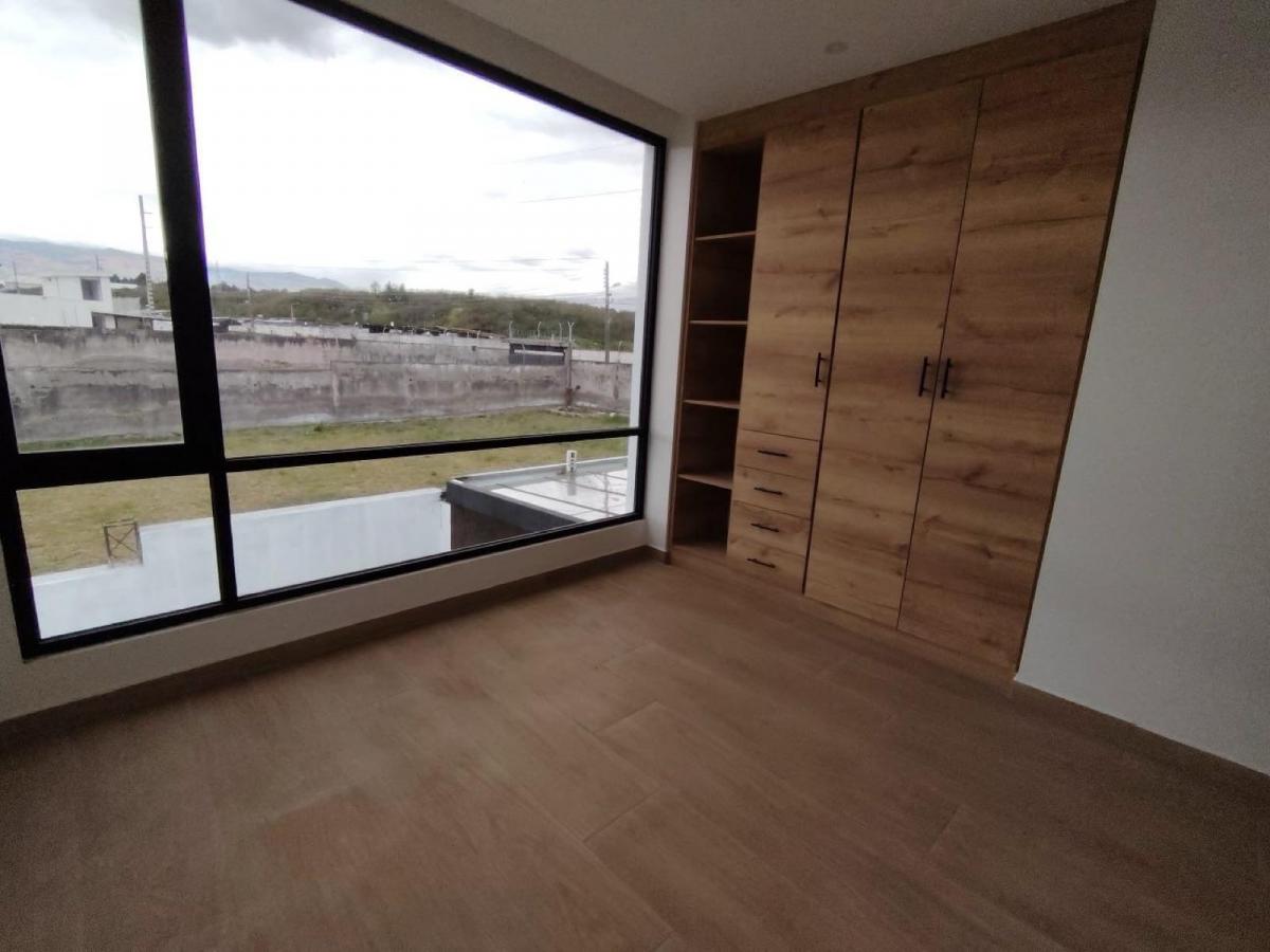 Casa - Los Chillos — imagen 5
