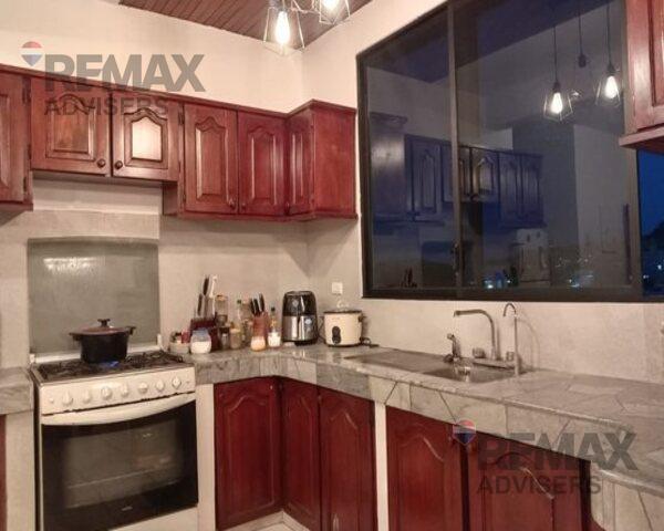 En Venta Departamento Amplio con Parqueo y Terraza (Urdesa Central), Guayas — imagen 4