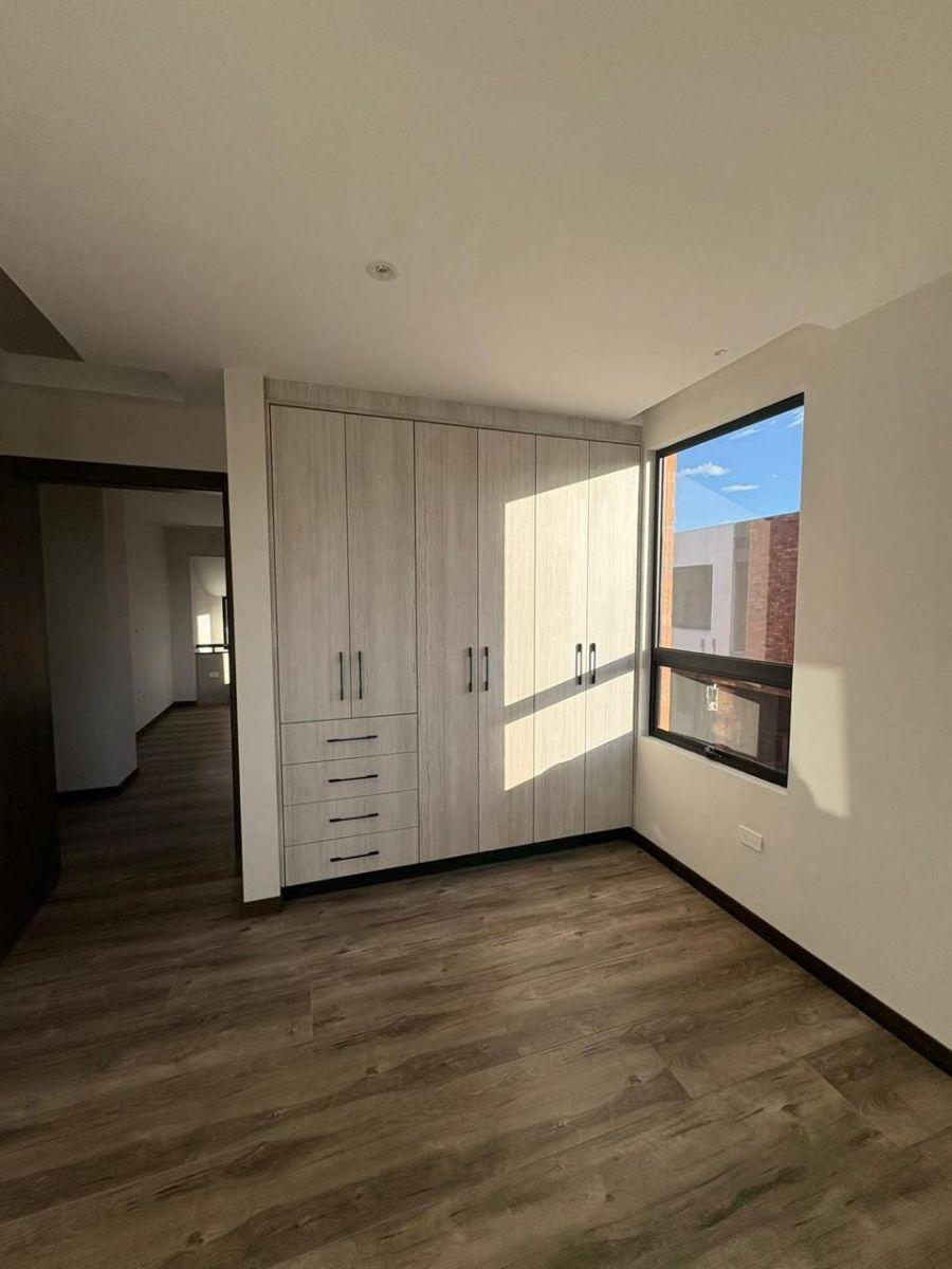 Oportunidad. casa con 249 m² y 3 Habitaciones en Venta en Puembo — imagen 3
