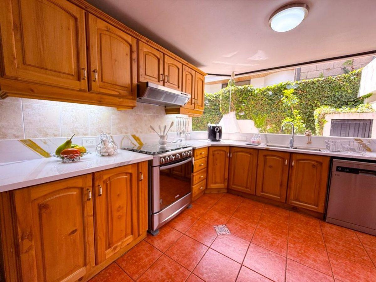 Venta Casa Urb. El Condado — imagen 3