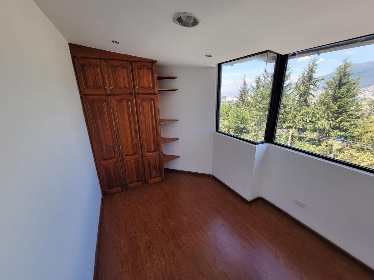 Departamento de Venta en El Sector Solca de 105 m Los Guayacanes — imagen 4