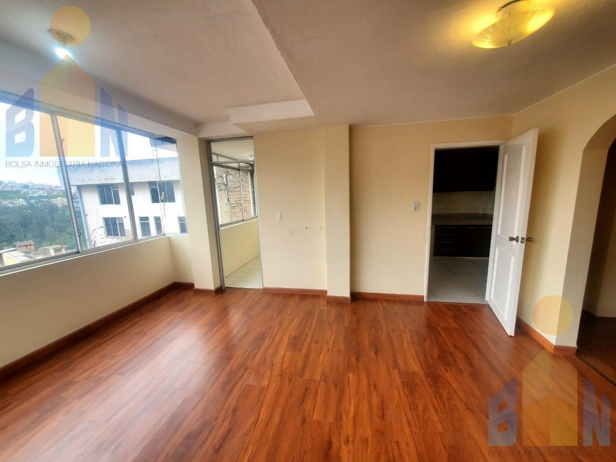 Amplio Departamento Duplex en Venta en Mojas Sector Valle de Los Chillos — imagen 4