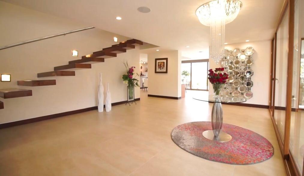 Hermosa y Exclusiva Casa de Venta en Cumbaya Urbanizacion — imagen 5