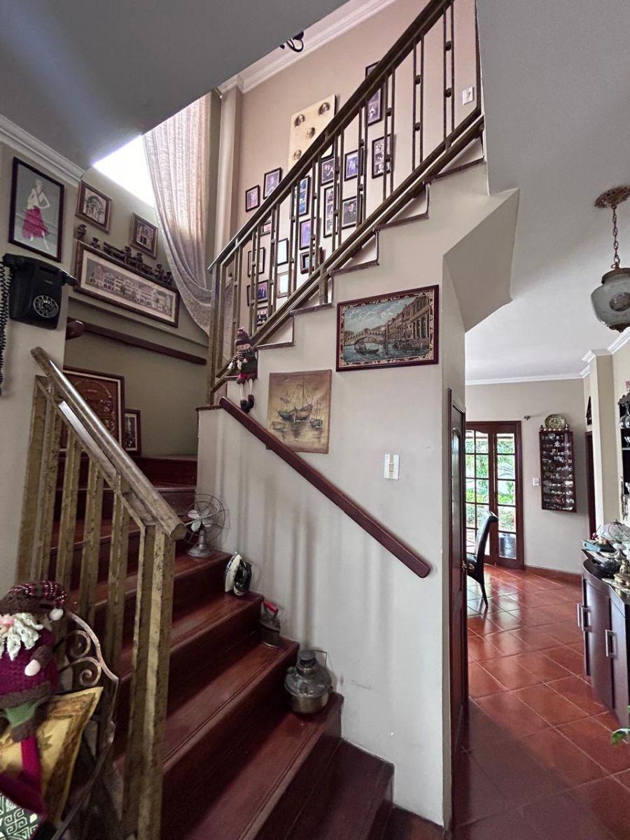 Casa en Venta en Ceibos Norte | Frente a Parque | Amplio Patio y Terraza, Guayas — imagen 4