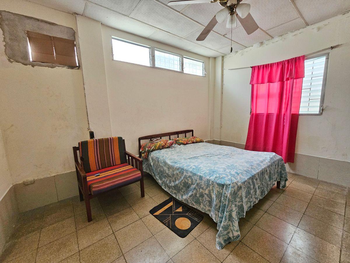 De Oportunidad Casa de 200 m² con 4 Habitaciones en Venta en La Milina Para Remodelar — imagen 5