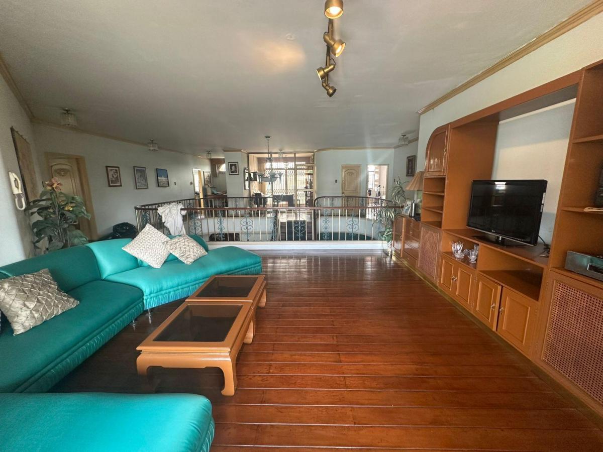 Venta de Casa de 5 Habitaciones con Piscina en Urb La Puntilla. Samborondon, Guayas — imagen 4