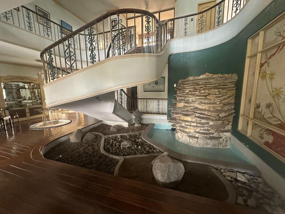 Venta de Casa de 5 Habitaciones con Piscina en Urb La Puntilla. Samborondon, Guayas — imagen 3