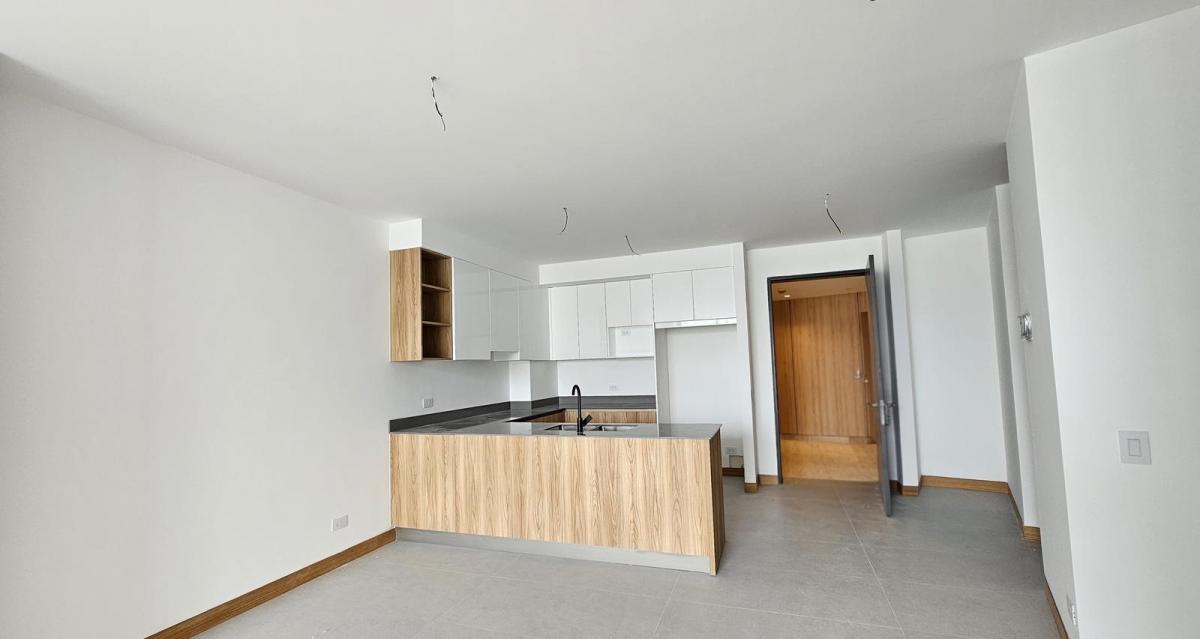 Venta Suite Iluminada y con Vista en Cumbayá — imagen 4