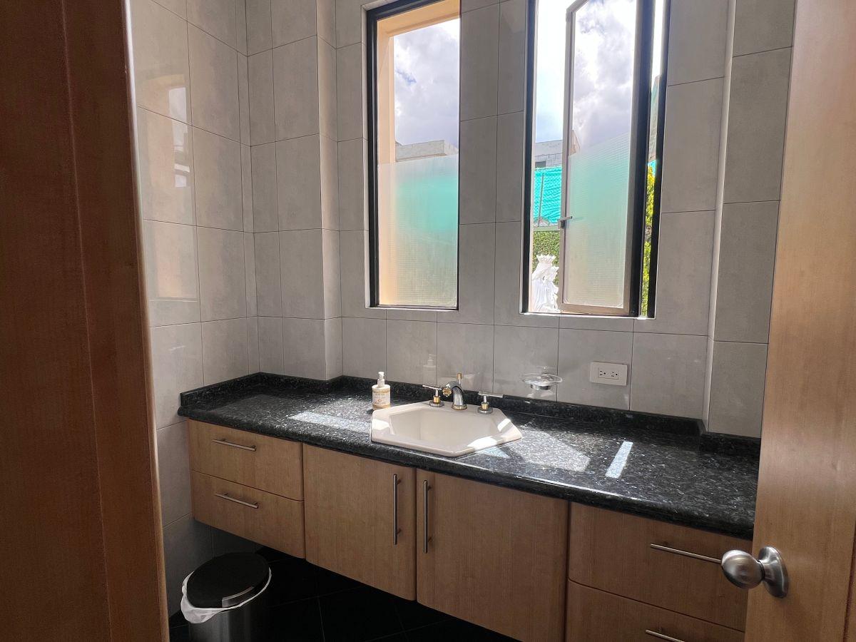 Excelente Casa Centa Campo Alegre (Monteserrin) — imagen 4