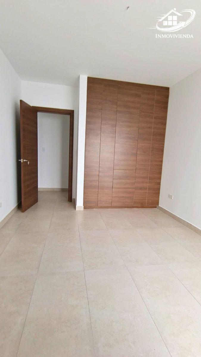 San Juan de Cumbayá, Dentro de Urbanización Privada Departamento de Tres Dorm. con Terraza — imagen 4