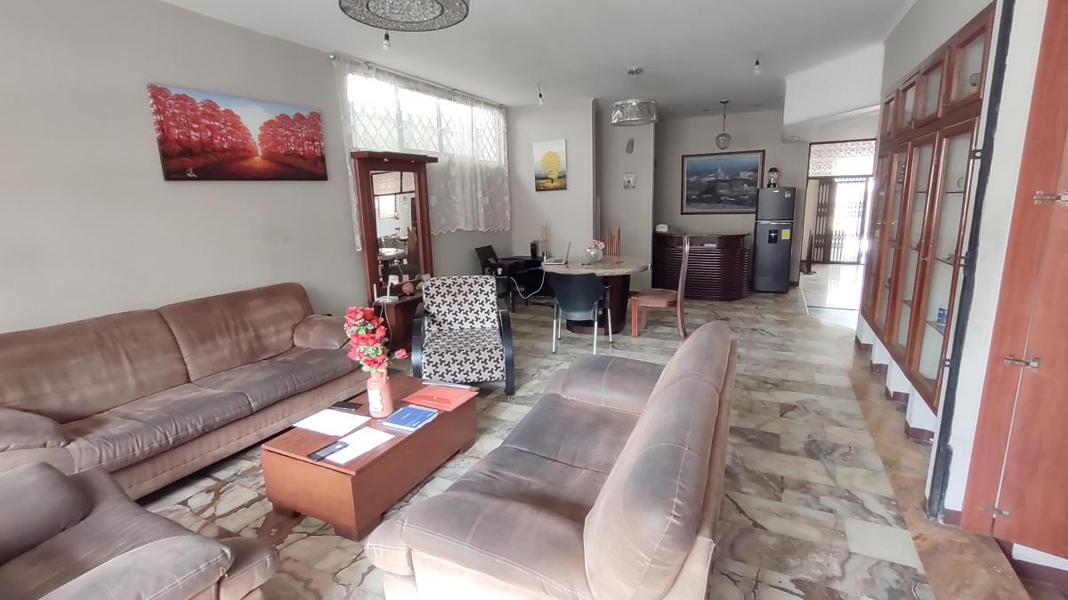 Casa Amplia en Venta con 6 Dorm. - Garzota Norte de Guayaquil, Guayas — imagen 4