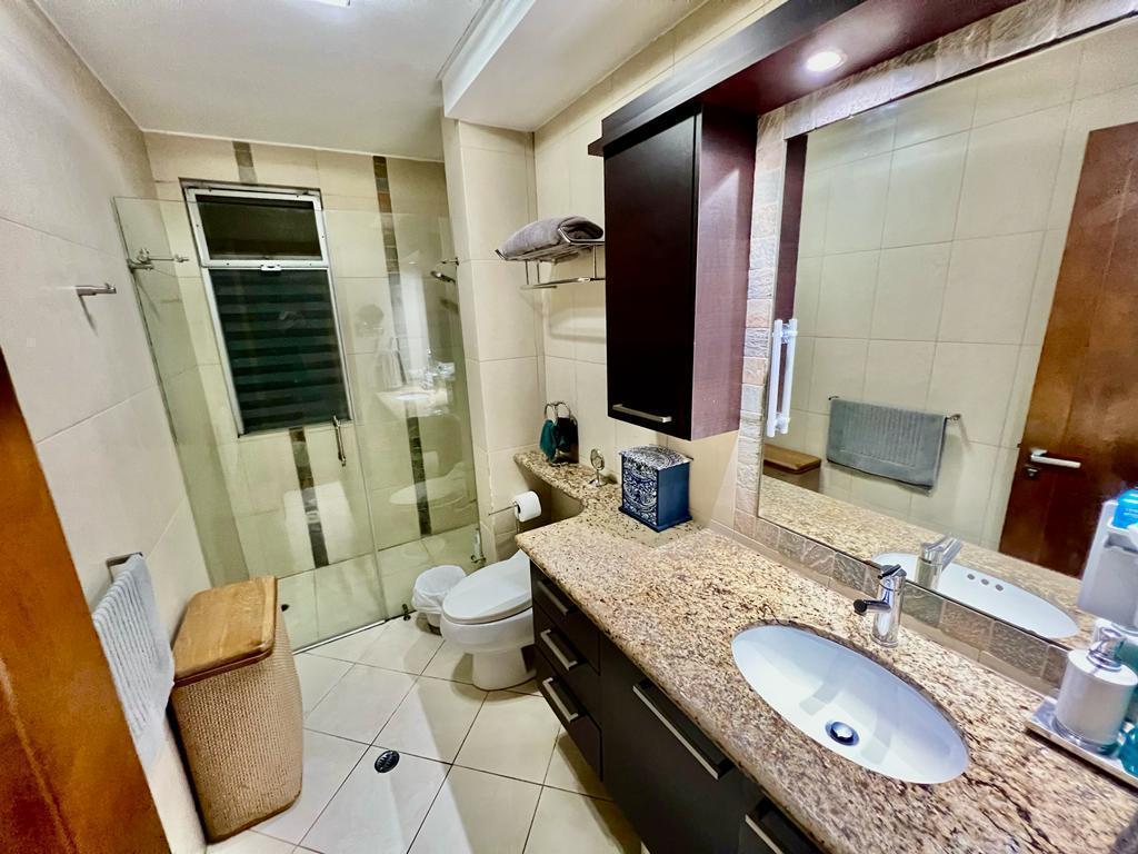 Residencia Contemporanea Sector San Patricio - Lumbisi en Venta — imagen 4