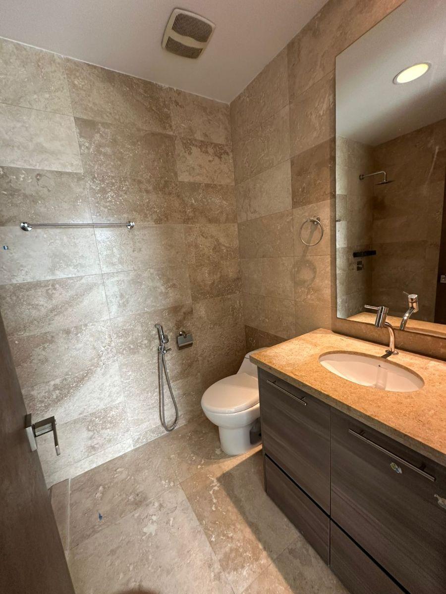 Departamento de 220 m² con 3 Recámaras en Venta en Blue Bay, Guayas — imagen 4
