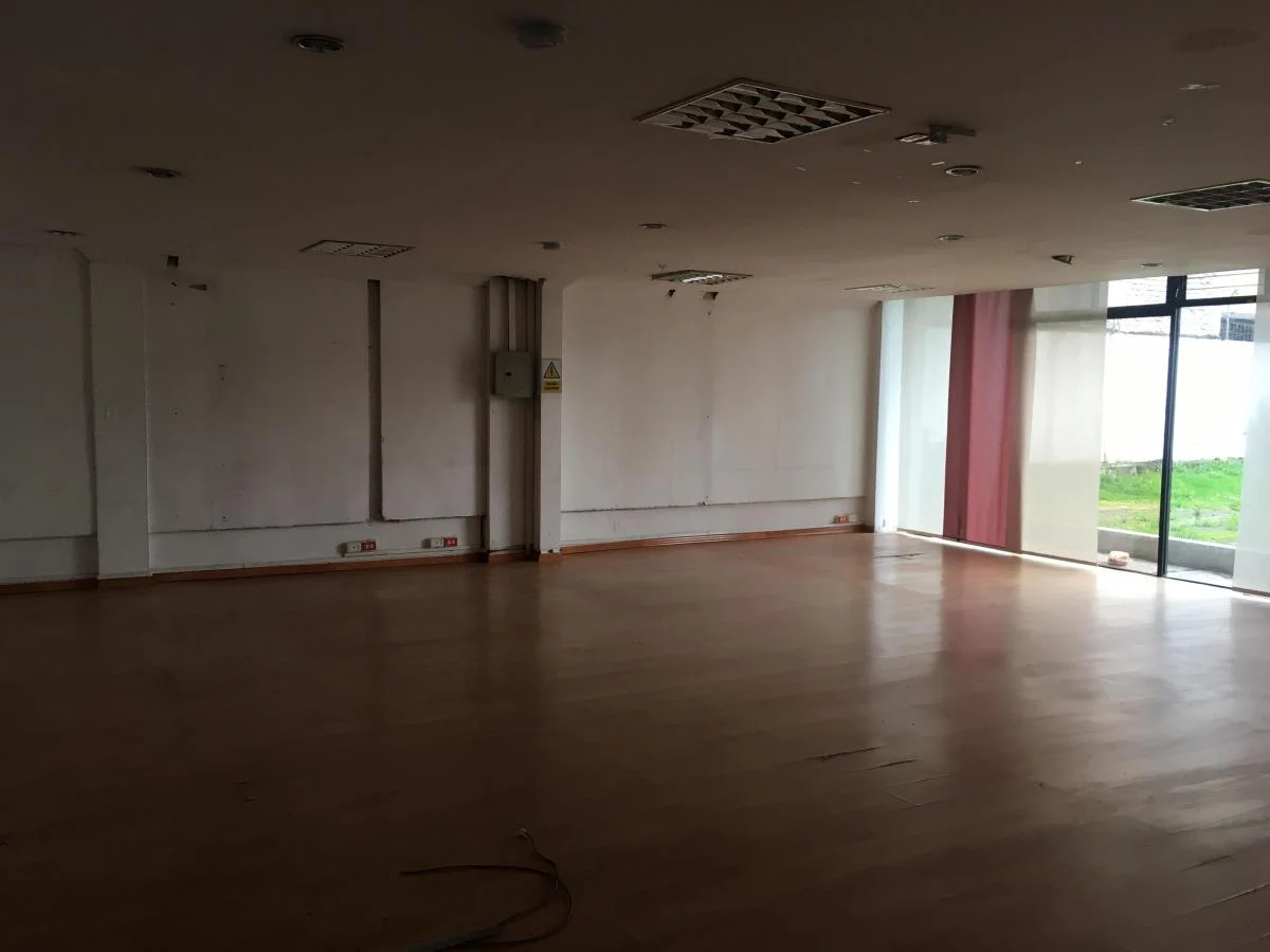 Vendo Casa Batan 1500 m Terreno 1900 de Construcción 1*520.000 Dólares Mm — imagen 5