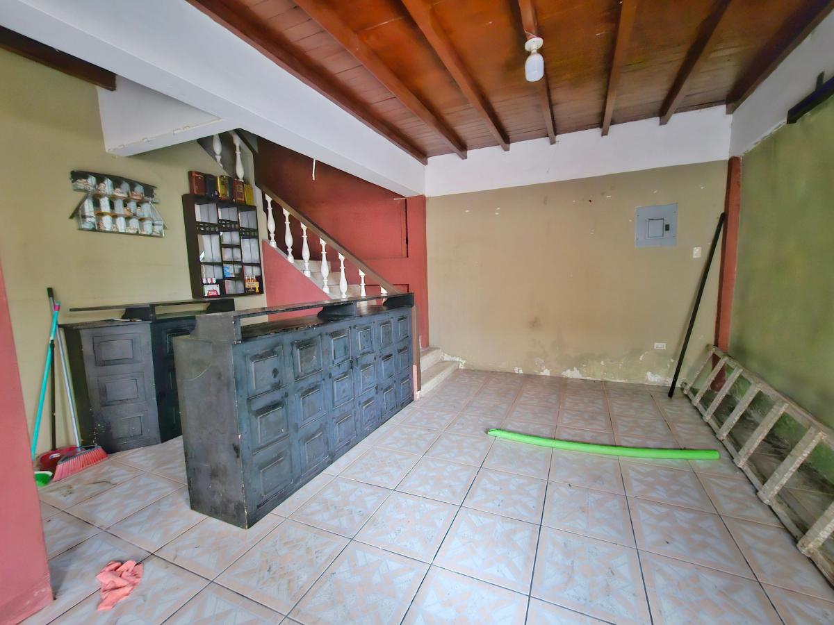 Inversion Ideal en Salinas: Casa Amplia de 2 Pisos con Anexos Cerca del Malecon — imagen 7