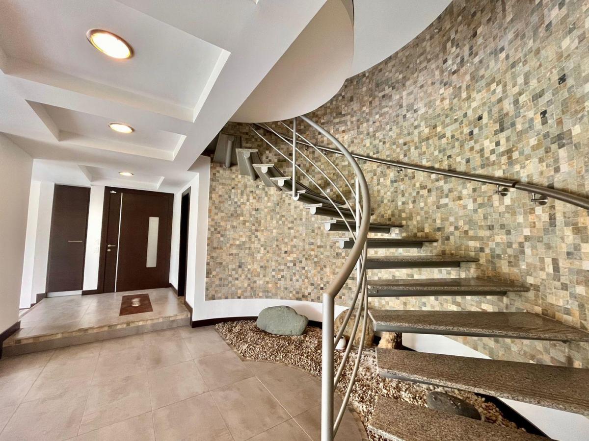 Casa Amplia de Venta San Patricio Lumbisi — imagen 9