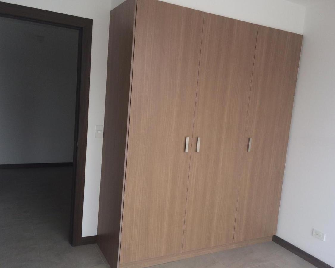 Quito Departamento de Venta Sector Quito Tenis por Estrenar — imagen 4