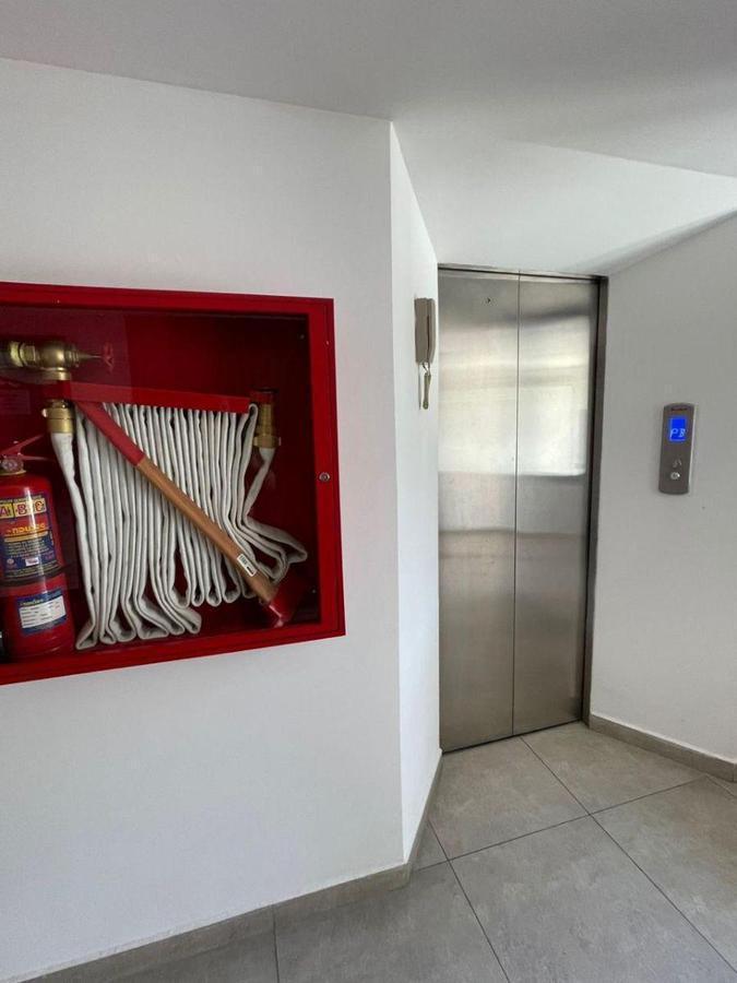 Aplica Credito Vip y Vis Vendo Departamento Duplex - Cuenca - Rio Amarillo, Azuay — imagen 4