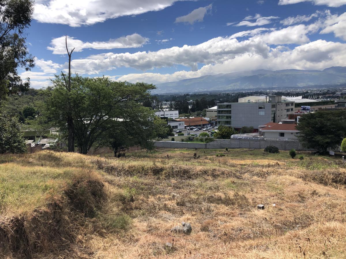 Terreno de Venta Dentro de La Urbanización Cumbres del Valle en Cumbayá — imagen 3