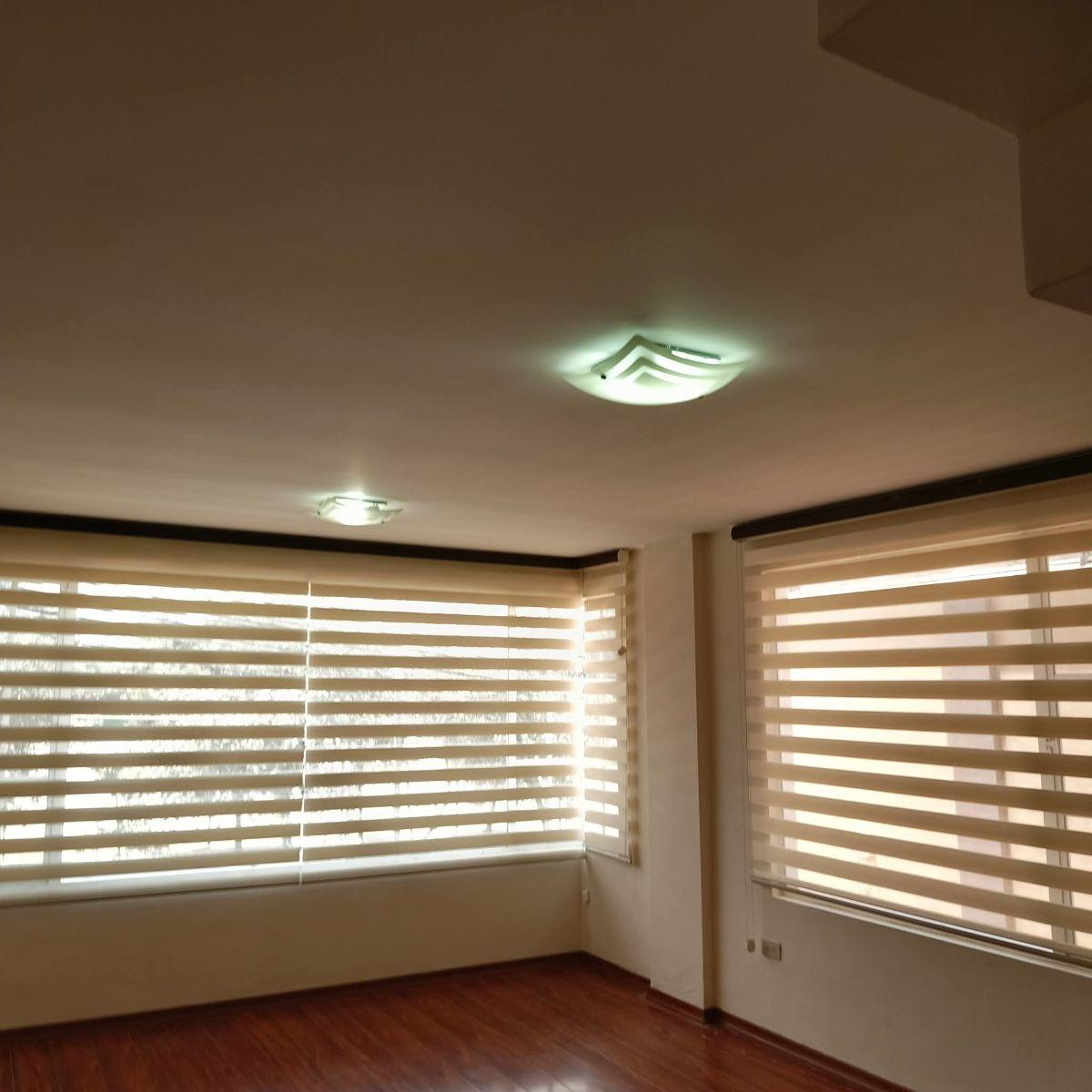 Lomas de Monteserrin Casa Independiente Triplex en Venta 4 Dorm. Terraza Patio — imagen 4