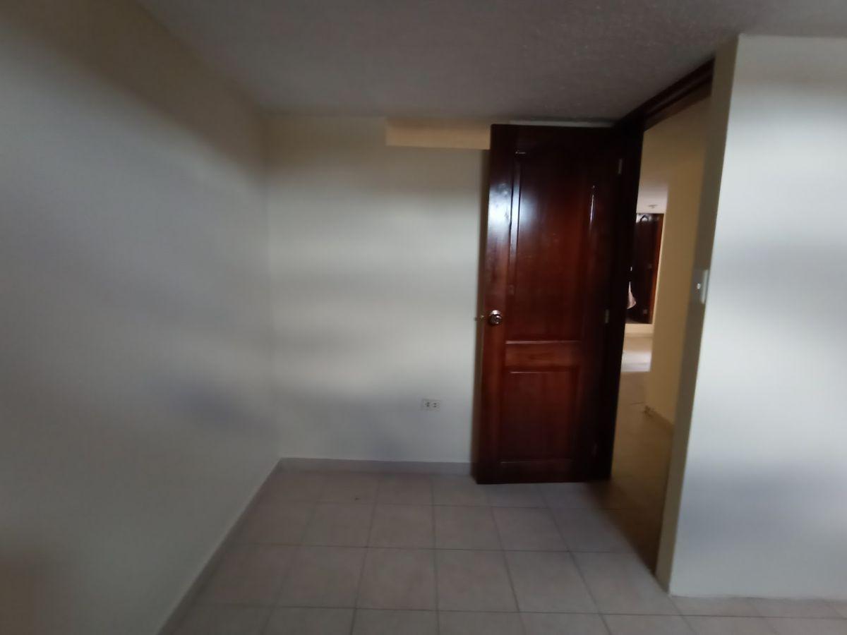 Vendo Casa Rentera de 939 m de Construcción en El Centro Sur de Quito — imagen 4