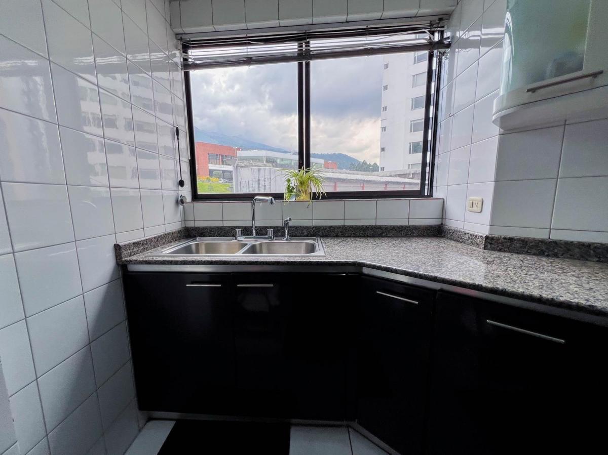 Departamento en Venta, 2 Habitaciones, Ubicación Excelente — imagen 3