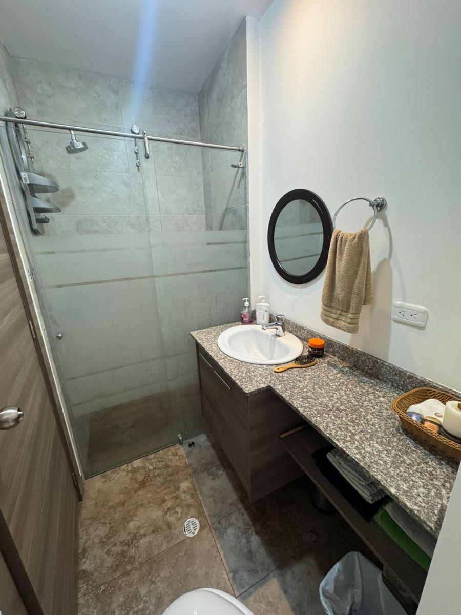 En Venta Departamento de 2 Dorm. de 123 m² en La Eloy Alfaro — imagen 5