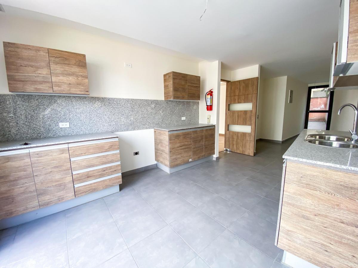 Departamento en Venta Sector La Paz Terraza Privada y Patio — imagen 5