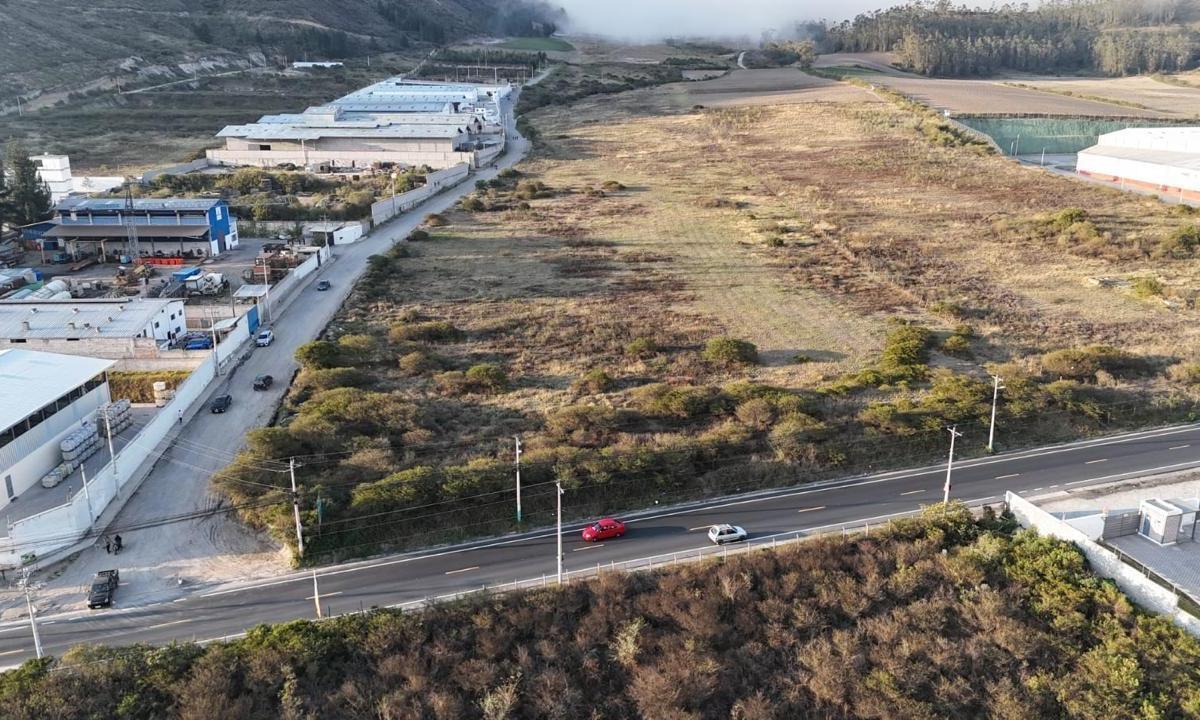 Vendo Terreno Industrial Sector Calacali 2 Hectáreas Sobre La Vía, Remate — imagen 5