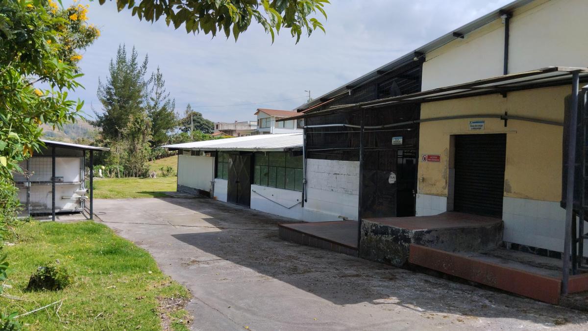 Re/max Futuro Vende Terreno Urbano en Nono 1800 m², Construcciones 445 m², Predio — imagen 8