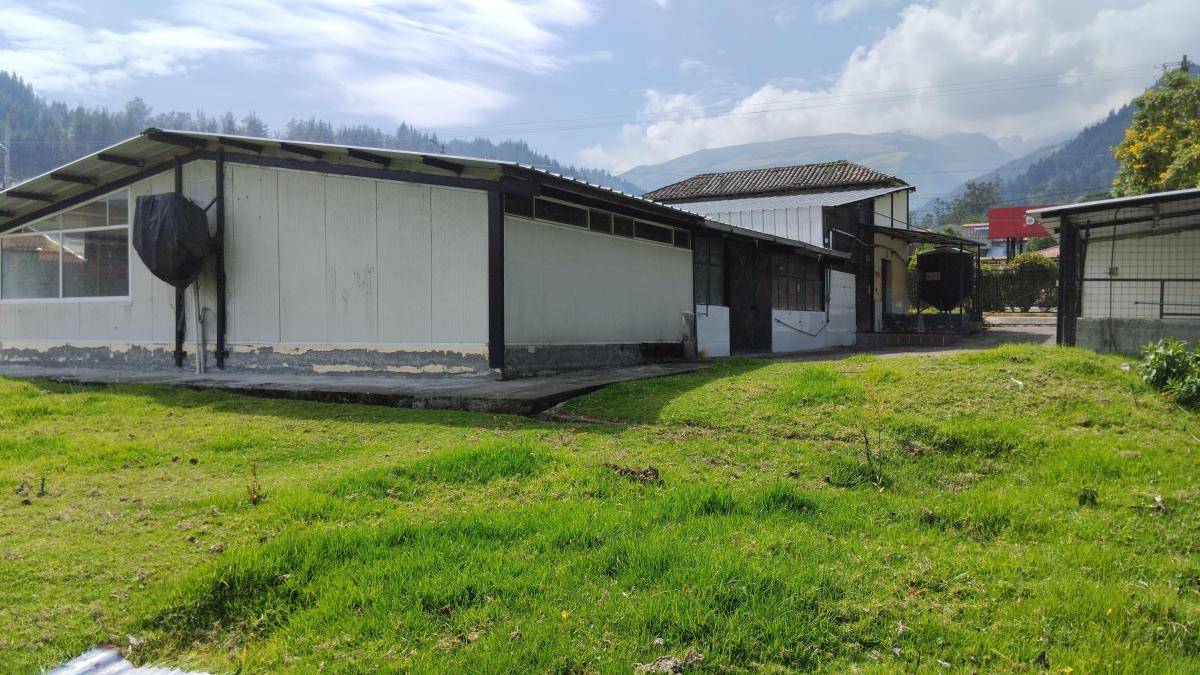 Re/max Futuro Vende Terreno Urbano en Nono 1800 m², Construcciones 445 m², Predio — imagen 6