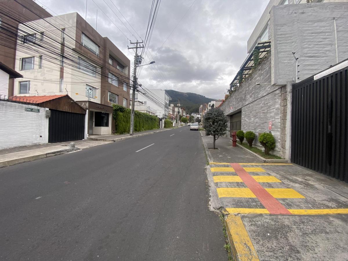 Terreno de Venta en El Quito Tenis, Calle Azcunaga y Brasil. Constructores¡ — imagen 4