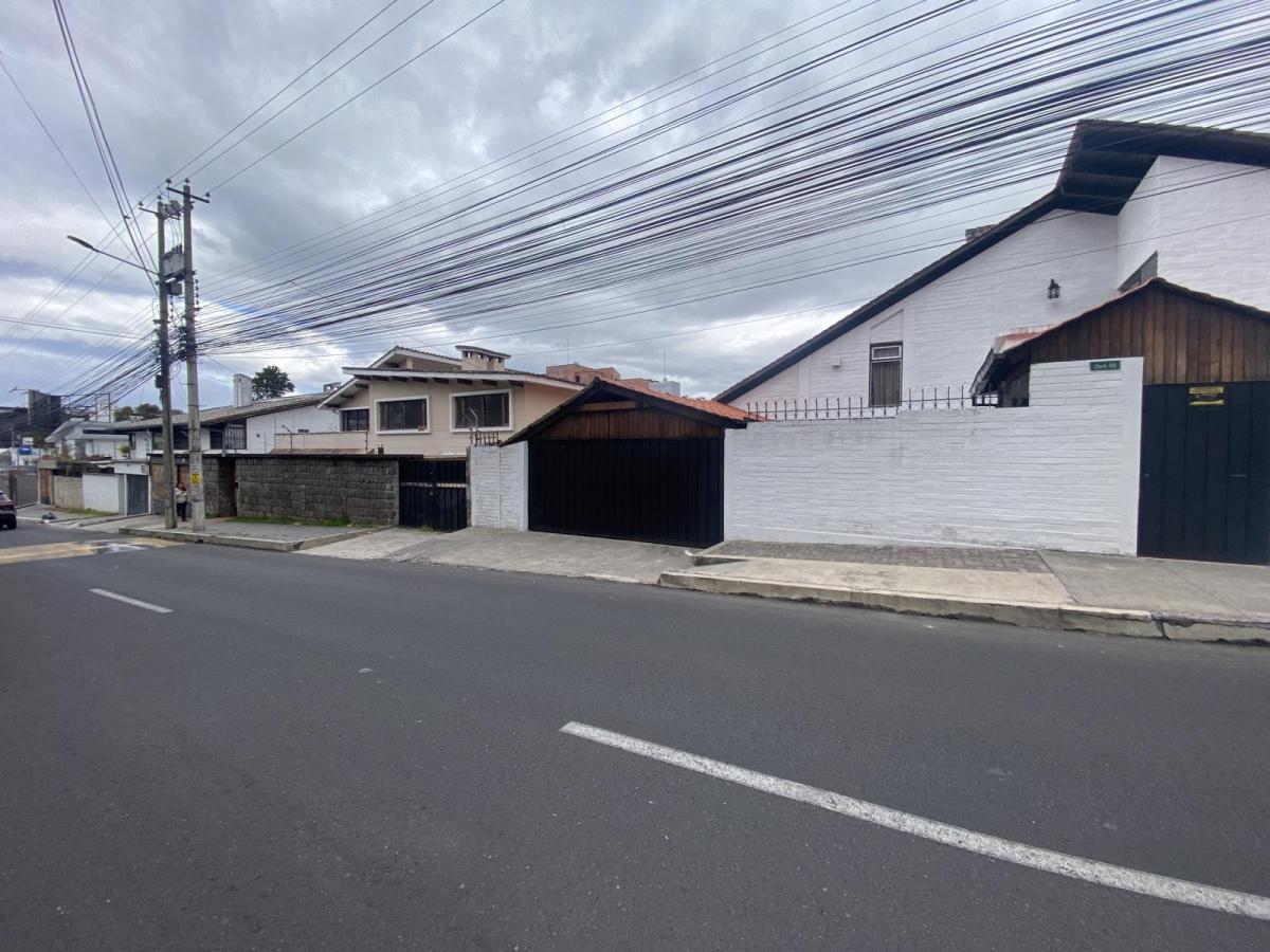 Terreno de Venta en El Quito Tenis, Calle Azcunaga y Brasil. Constructores¡ — imagen 3