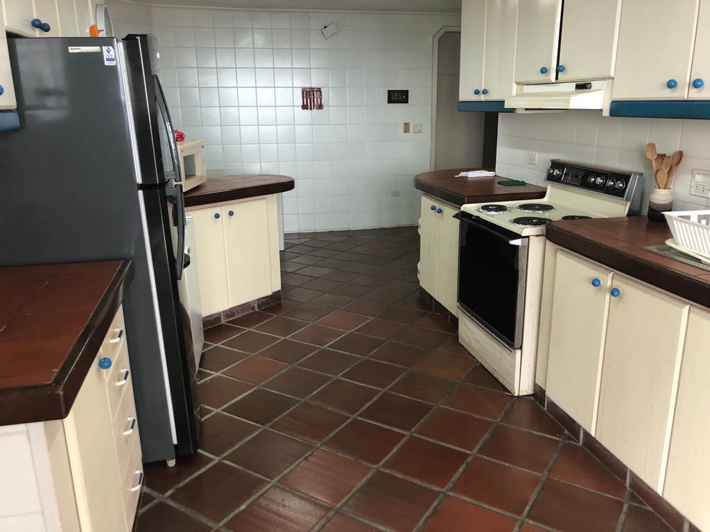 Vendo Departamento Al Pie del Mar en Chipipe Ecuador — imagen 5
