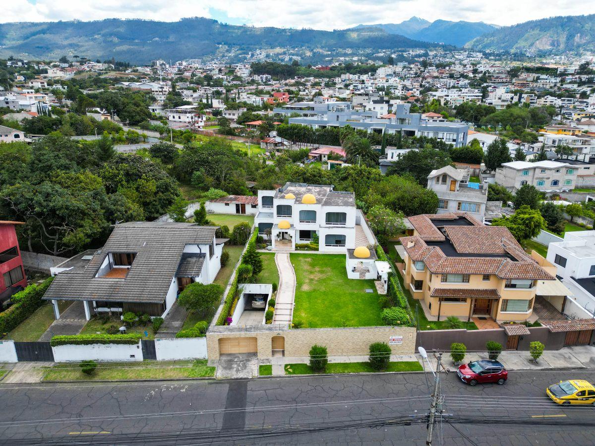 Vendo Casa Independiente con 727 m² de Terreno, La Primavera — imagen 4