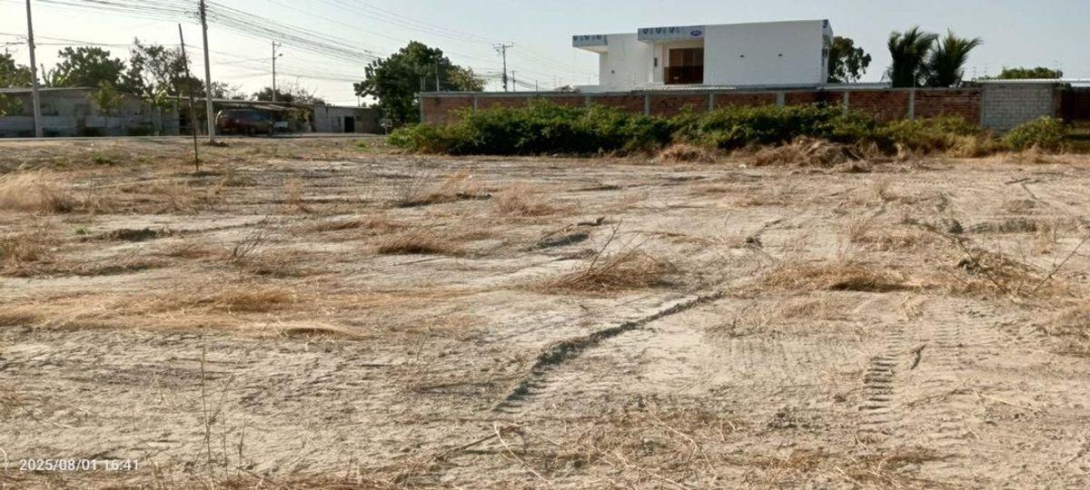 Terreno Comercial de Venta en El Norte de Jaramijó, Manabí — imagen 6