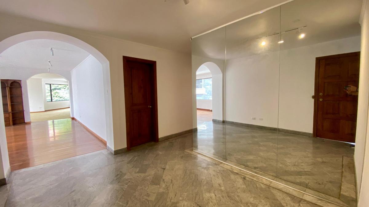 Vendo Departamento 3d. en El Quito Tenis (Espectacular Precio) — imagen 4