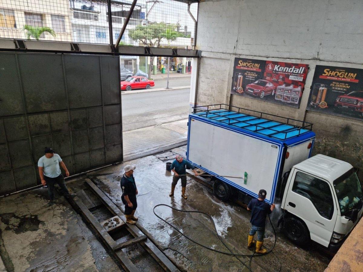 Galpon de Lubricadora de Carros en Gomez Rendon y La 24 Esquina, Guayas — imagen 5