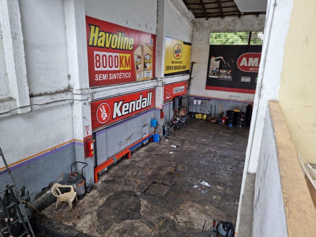 Galpon de Lubricadora de Carros en Gomez Rendon y La 24 Esquina, Guayas — imagen 3