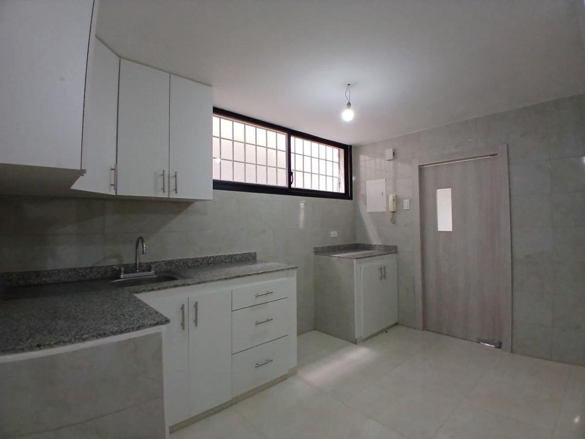 Se Vende Departamento Pb Remodelado Sector Los Ceibos, Guayas — imagen 5