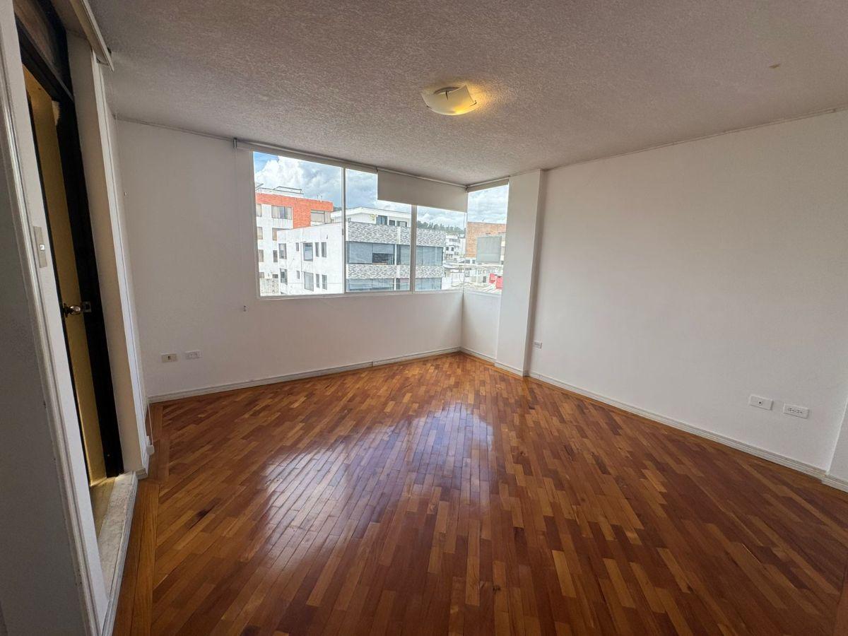 En Venta Departamento Duplex de 3 Dorm. en Monteserrin — imagen 3