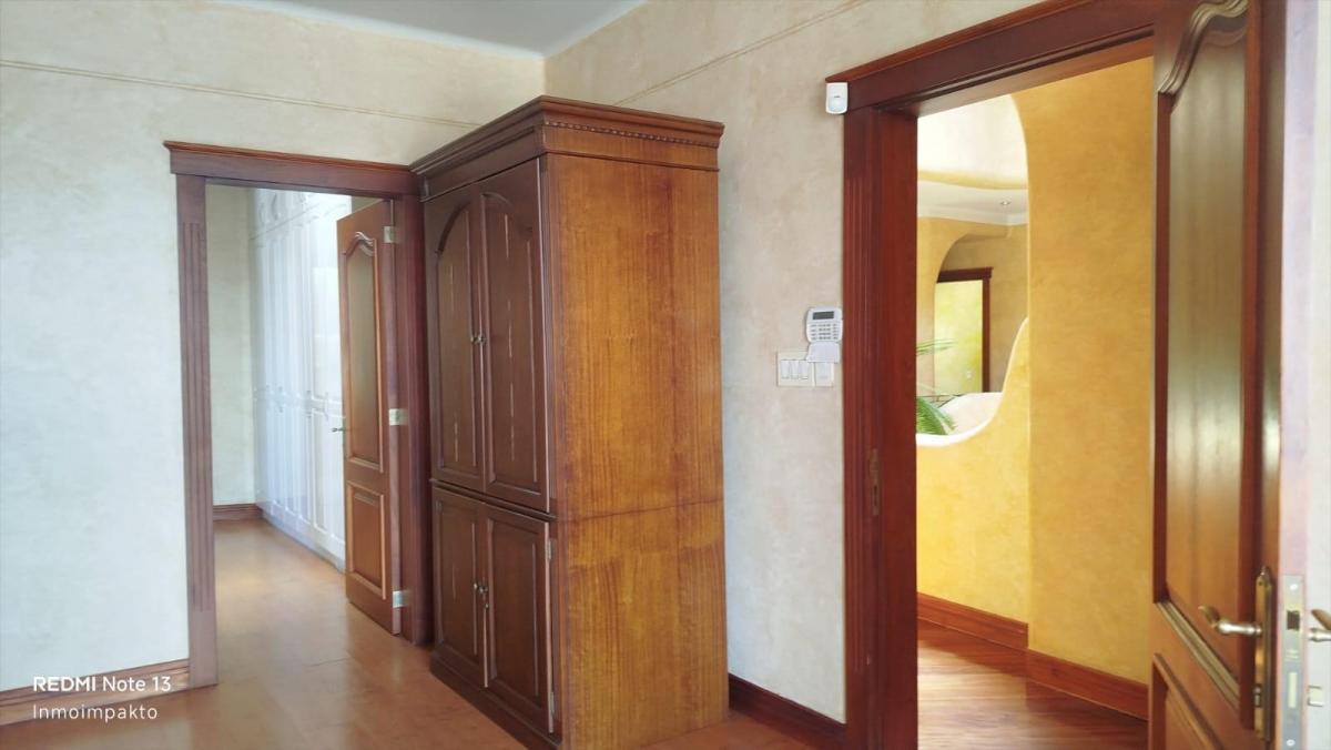 Se Vende Amplio Departamento Dúplex, Sector Quito Tenis. Provincia de Pichincha — imagen 3