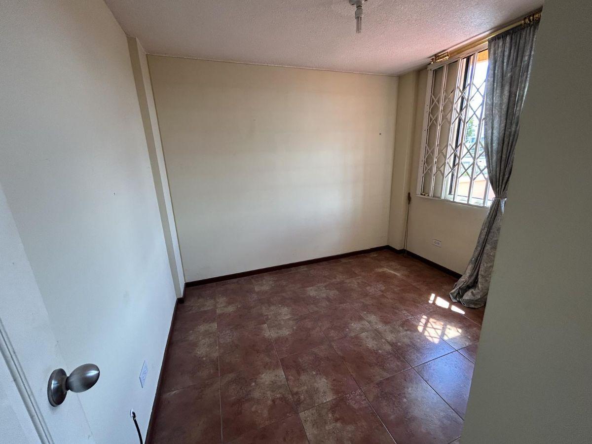 Venta Departamento con Terraza en Conjunto Residencial Las Peñas San Isidro del Inca — imagen 3