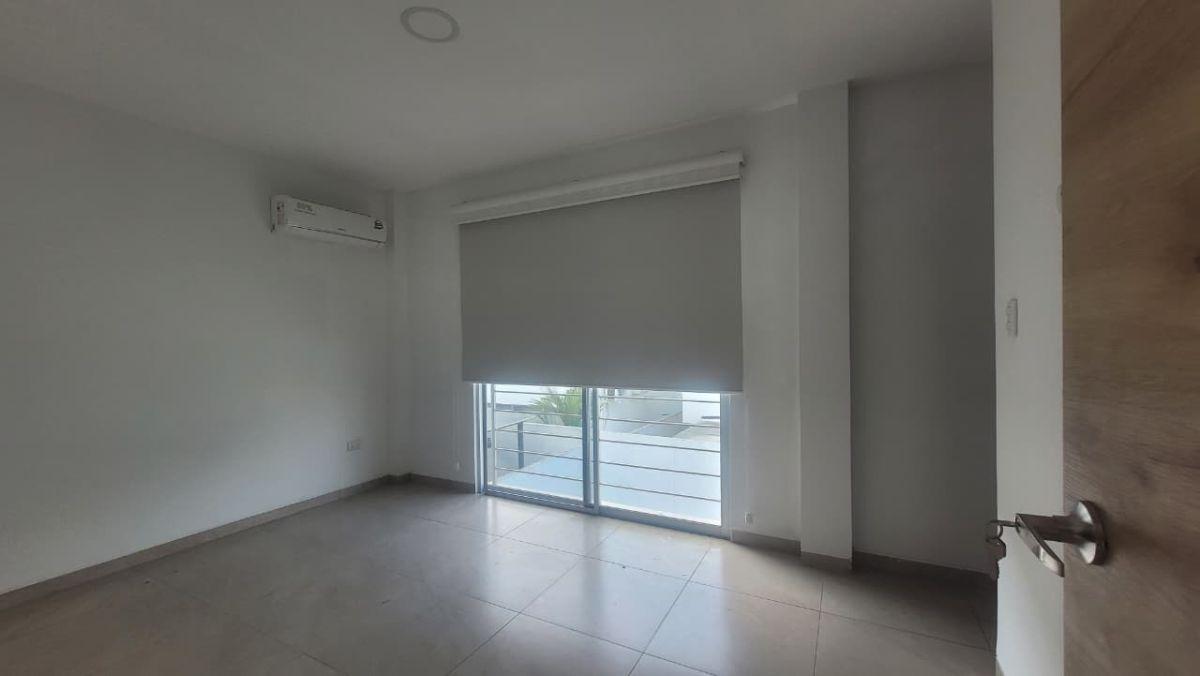 En Venta Casa de Dos Plantas Dos Dorm. en Vistana 1000 Precio de Oportunidad, Guayas — imagen 5