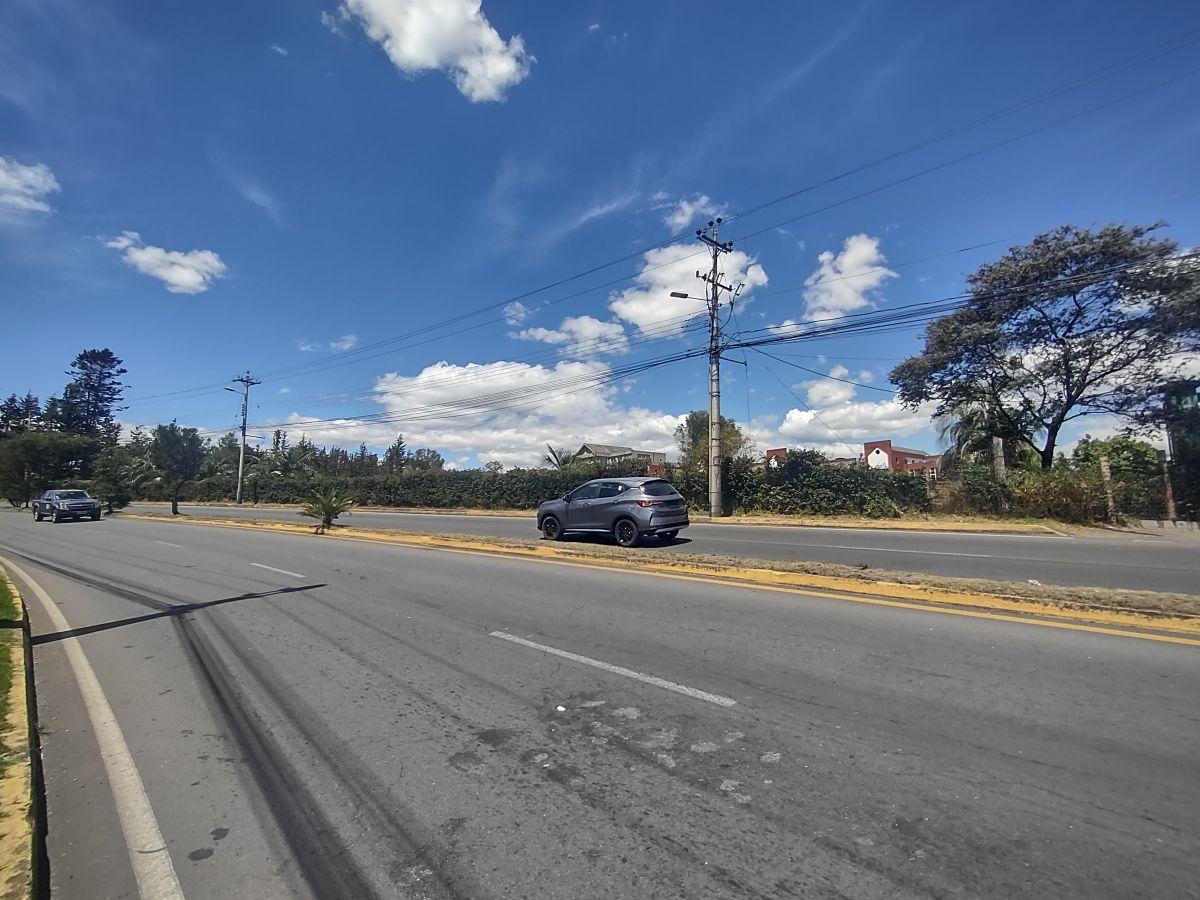 Rento 3 Lotes Comerciales de 2.500 m² c/u Sangolqui, Sector Colibri, con Frente a Av Gral Rumiñahui — imagen 5
