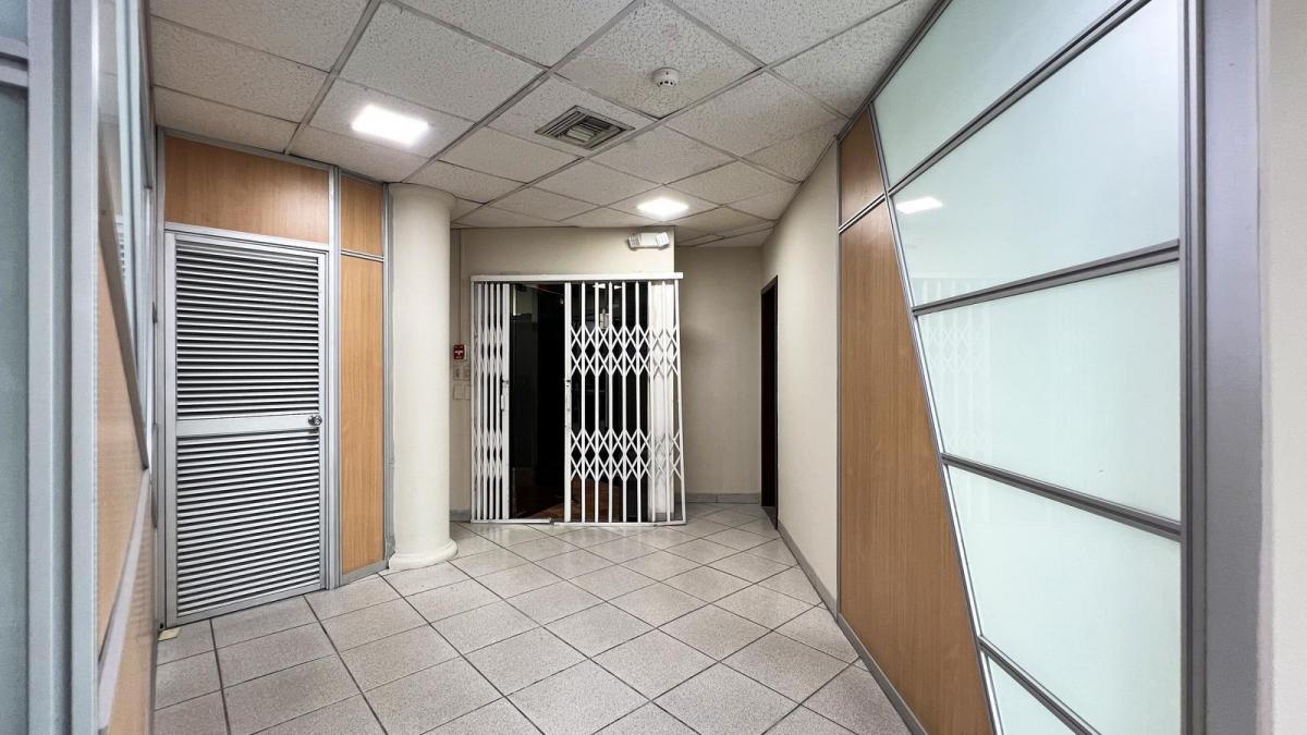 Kennedy Norte Vendo Oficina de 142 m² con Parqueo, Guayas — imagen 4